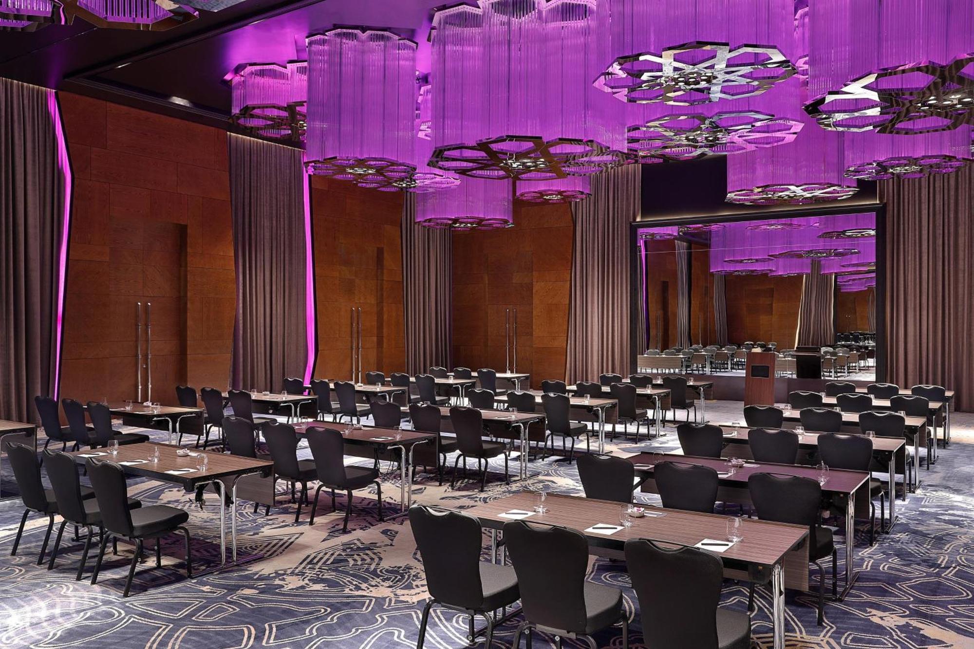 W Muscat Hotel Kültér fotó The ballroom