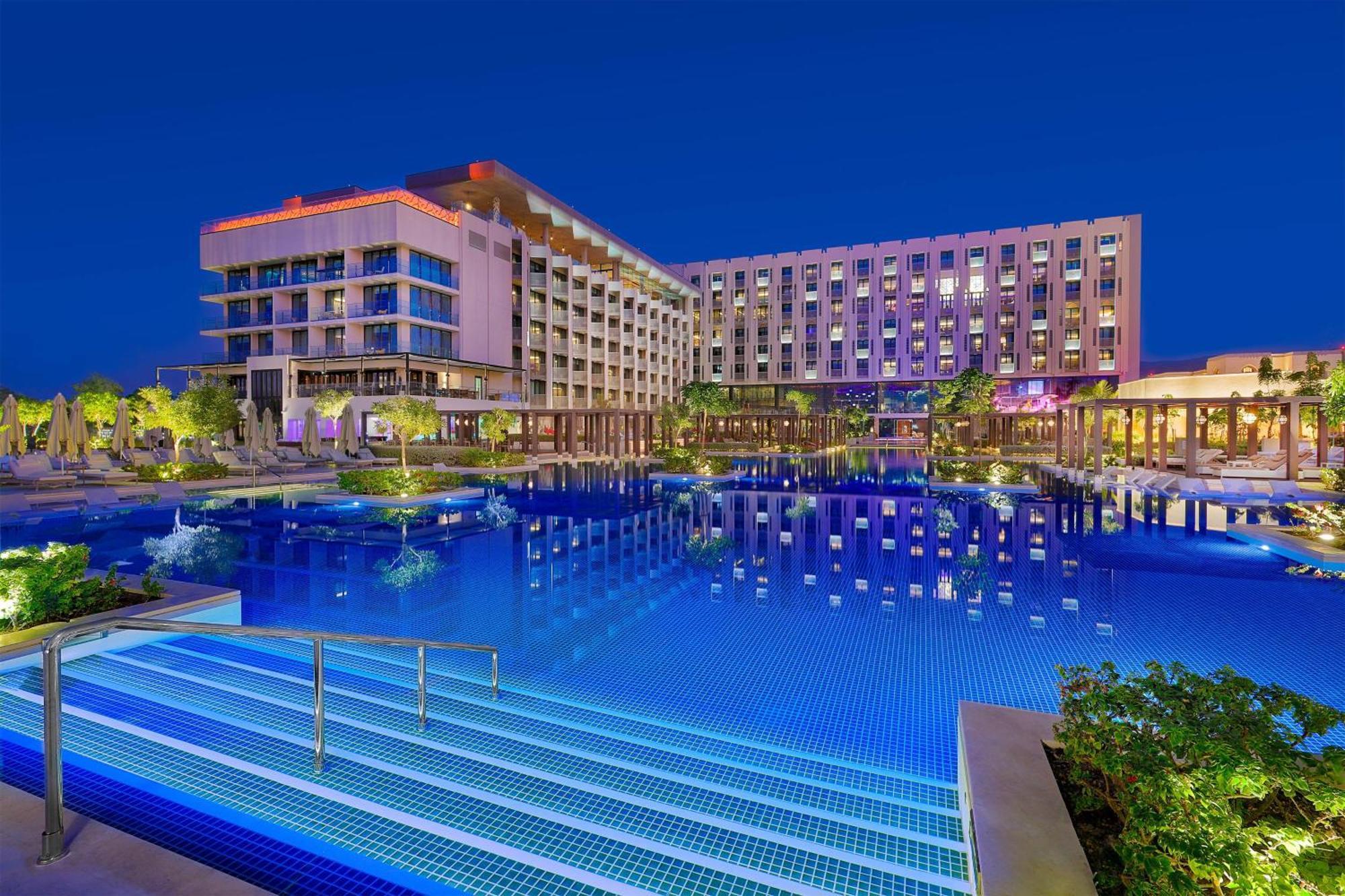W Muscat Hotel Kültér fotó Hilton Luxor